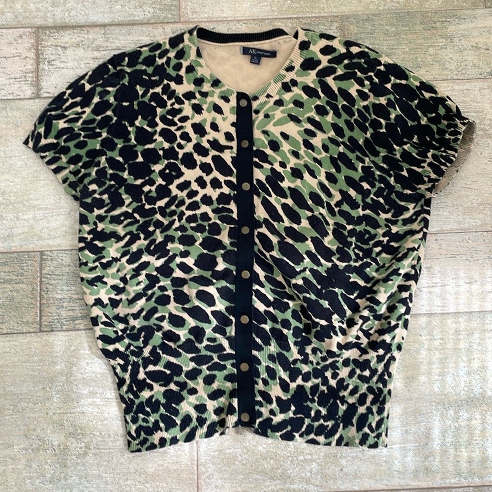 ANNE KLIEN ANIMAL PRINT button up sweater